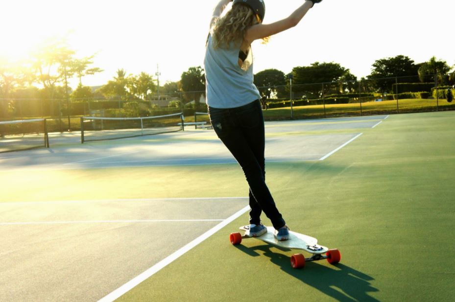 longboard pedaling